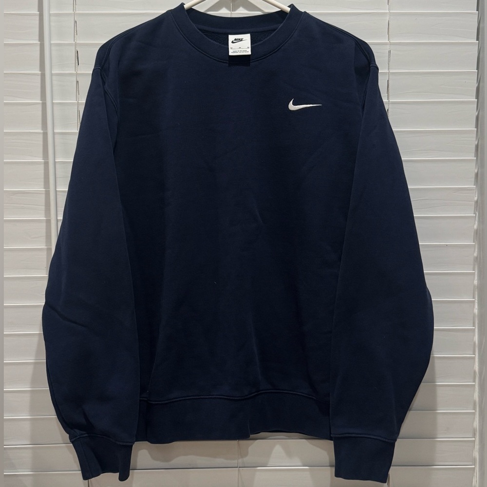 Nike Unisex Oversized Medium Navy Crewneck Sweatshirt Embroidered Swoosh Classic - Picture 2 of 8